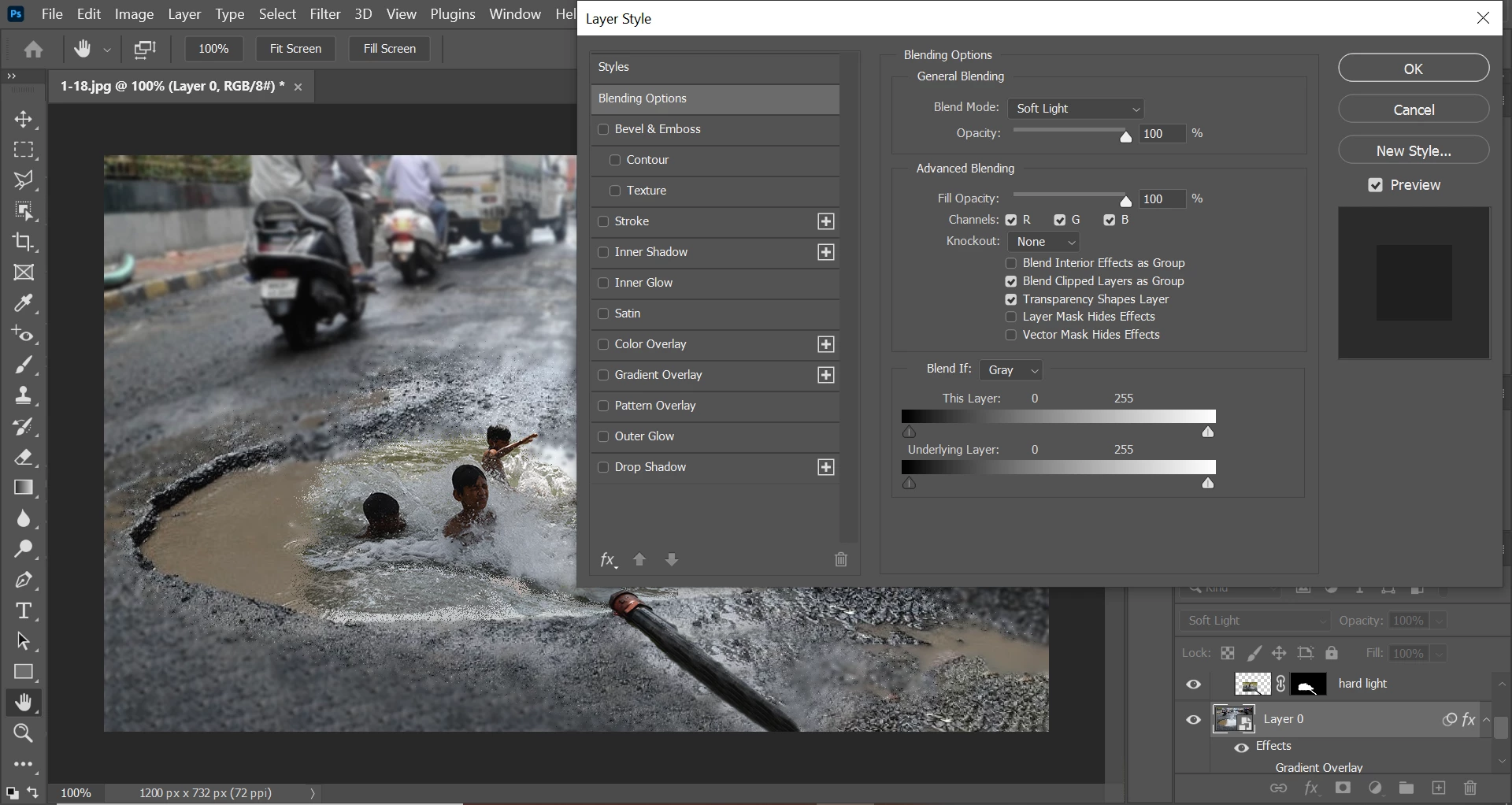 Choosing gradient overlay in layer style makes the selected layer white ...