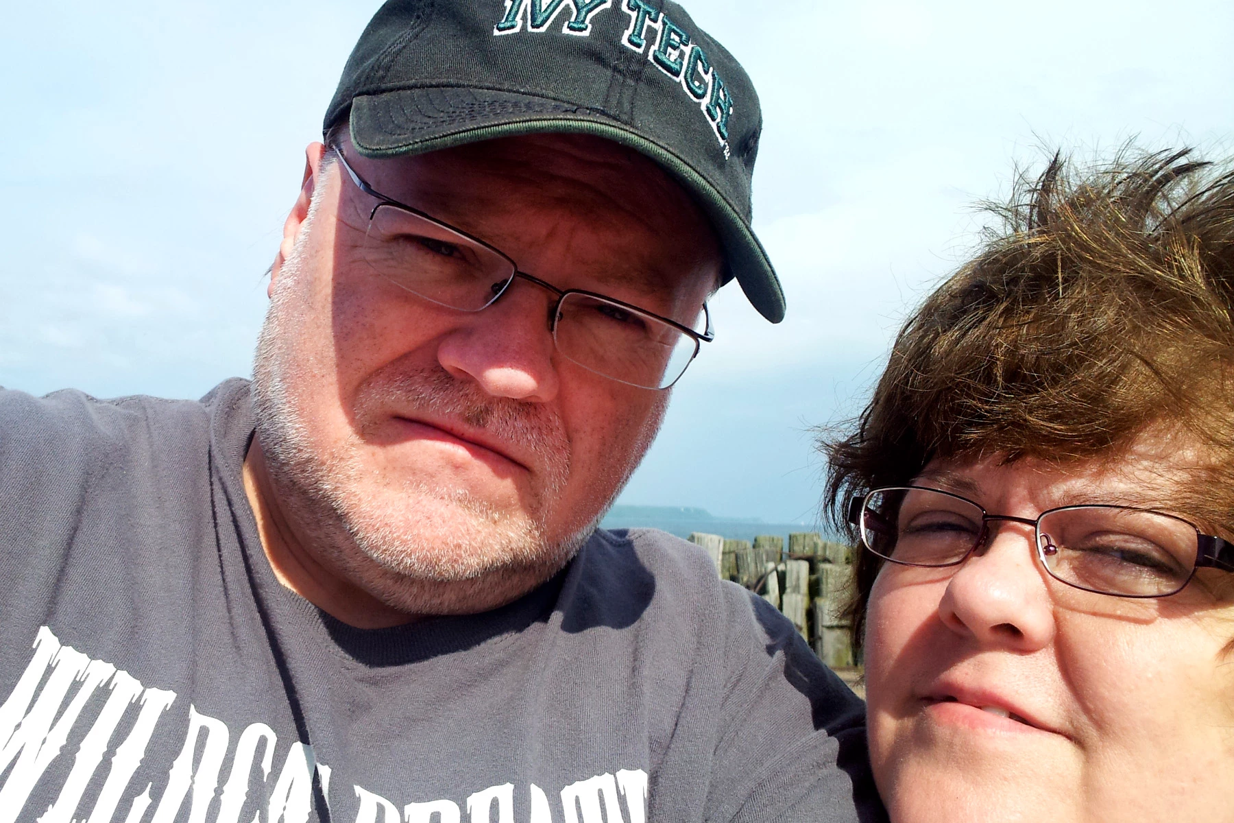 swills@dicksonsgifts.com