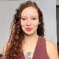 raphaela Ferreira