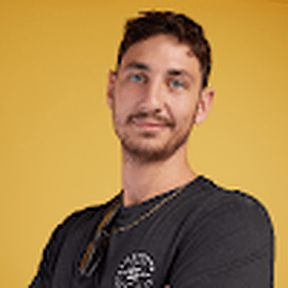 Guy4