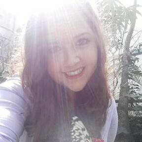 Laura_McNeill