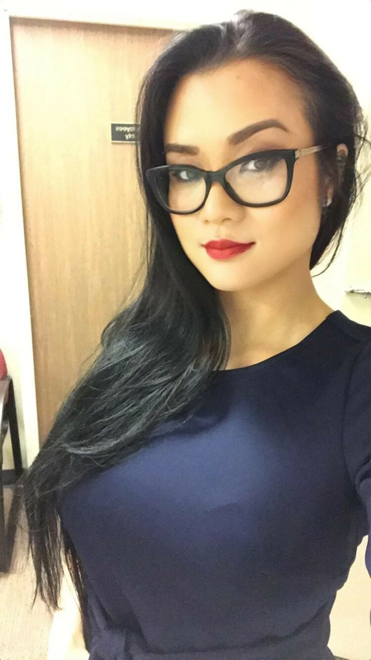 Nucha Moore