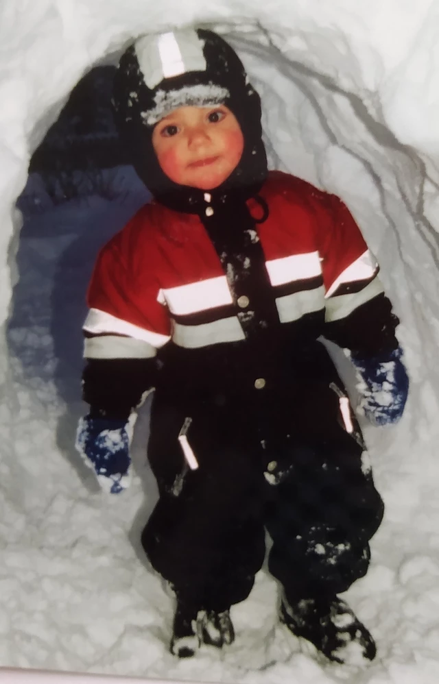 Andrea Son Snow Tunnel.png