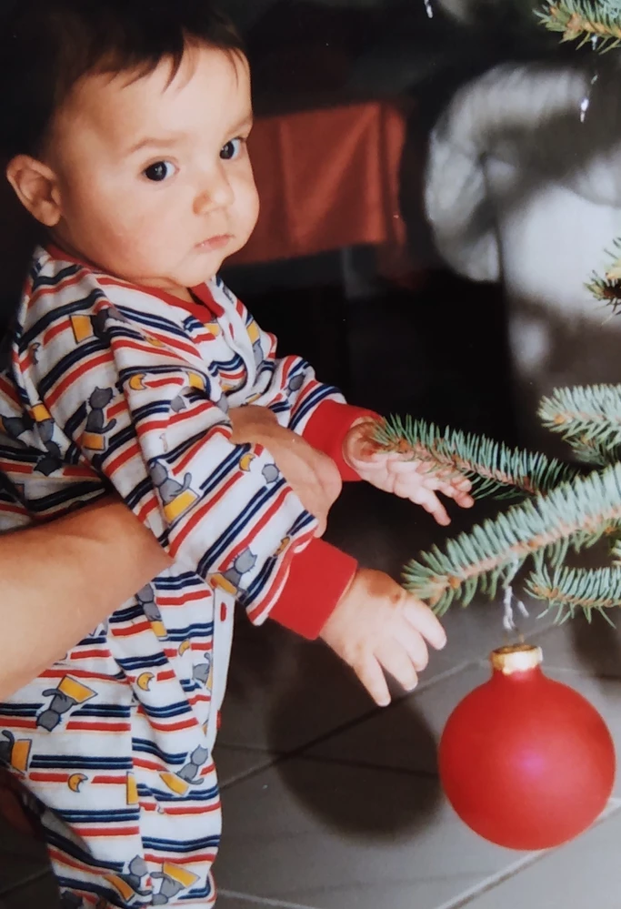 Andrea Son XMas Tree.png