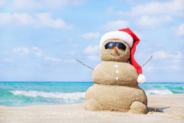 snowman sandcastle.jpg