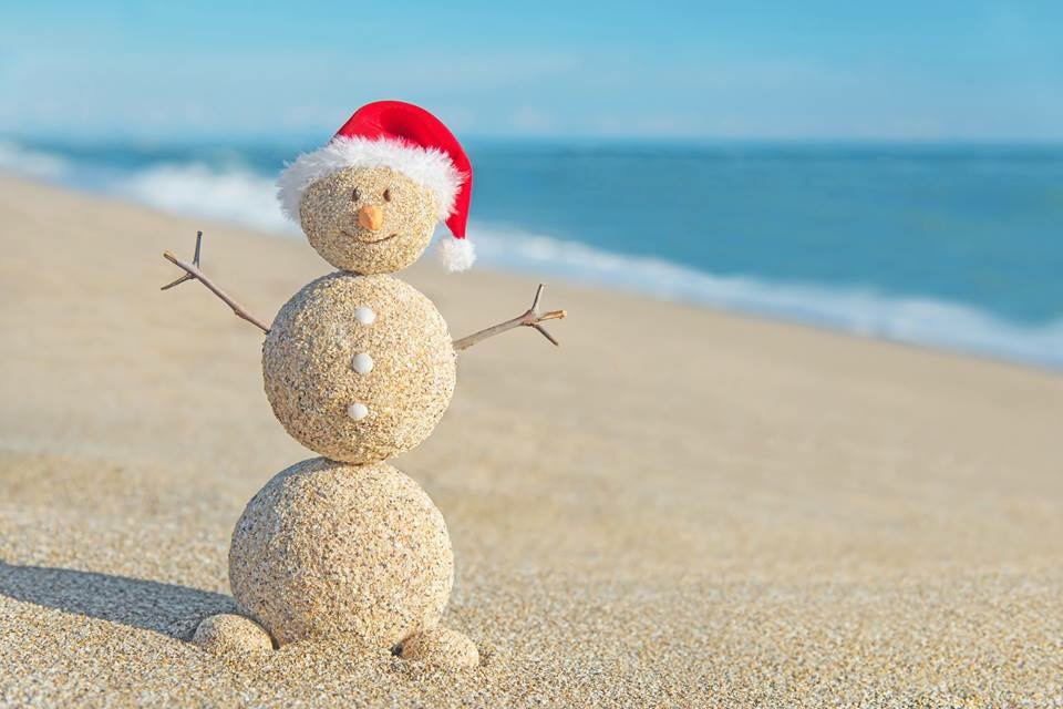 winter-vacation-beach-snowman.jpeg