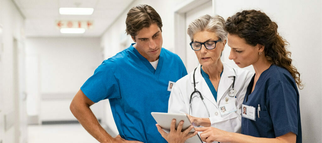 Four Ways Care Team Collaboration Helps Skilled Nursing Facilities